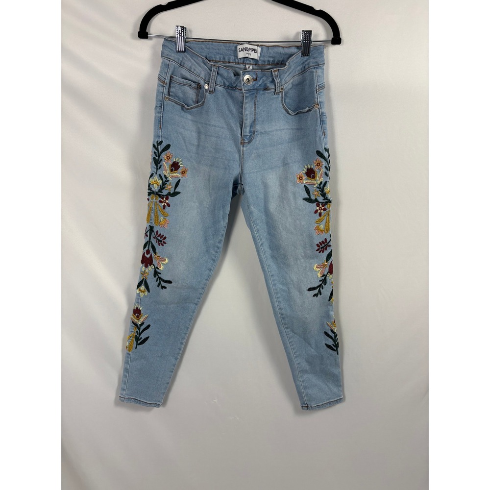 Sandpiper‎ Petite 8P Embroidered Floral Jeans Light Wash